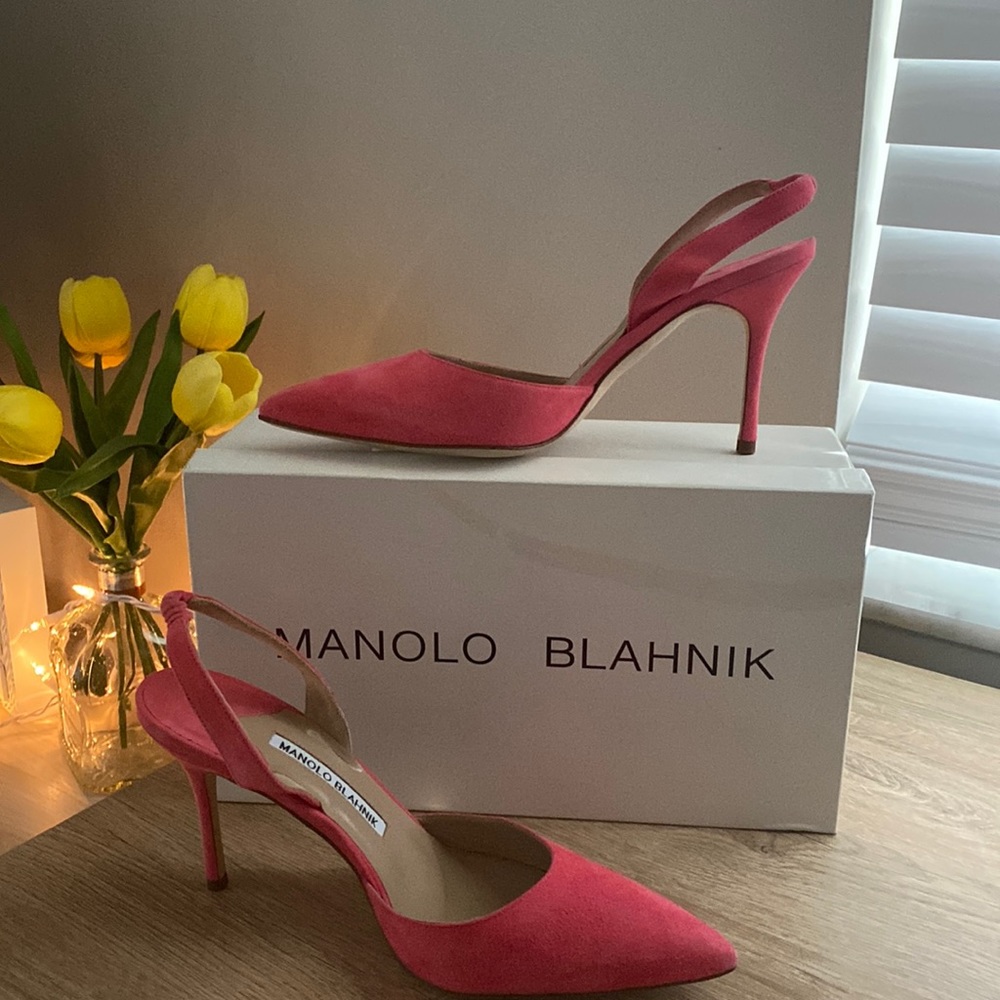 Manolo Blahnik size 7.5  color Pink suede New never worn